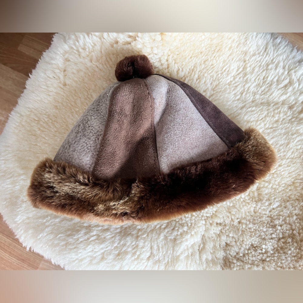 Kids Brown vintage 100% real sheepskin shearling leather hat NICE Condition